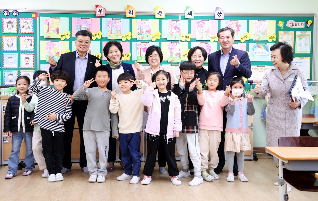 수성초등학교 늘봄학교 현장방문(교육위원회) 이미지(10)